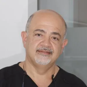 Dr. Ari Druz